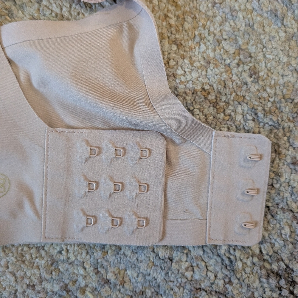 Honeylove Crossover Bra - Picture 7 of 7